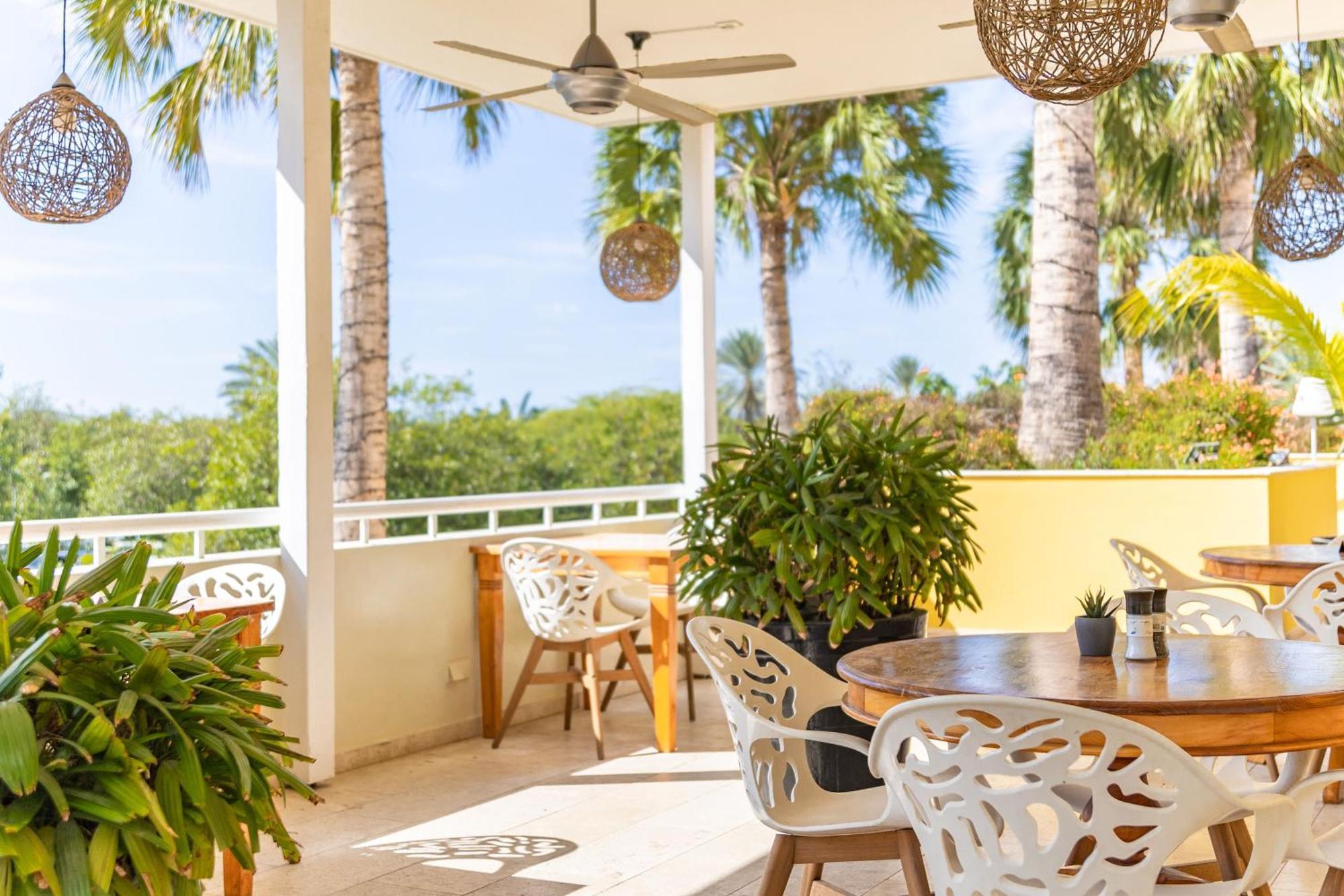 Bayside Boutique Hotel - Blue Bay Golf & Beach Resort Dorp Dorp Sint Michiel エクステリア 写真