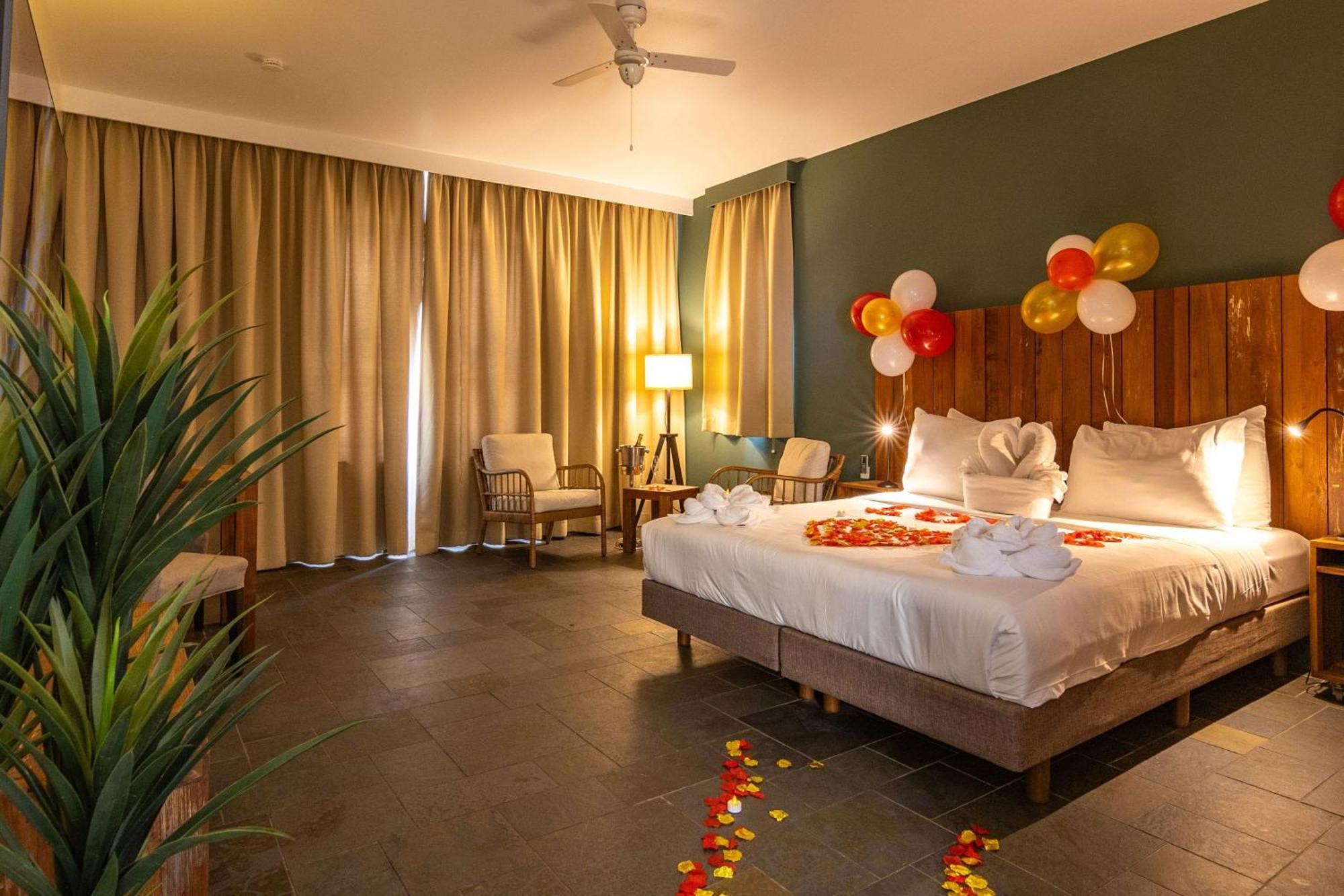 Bayside Boutique Hotel - Blue Bay Golf & Beach Resort Dorp Dorp Sint Michiel エクステリア 写真